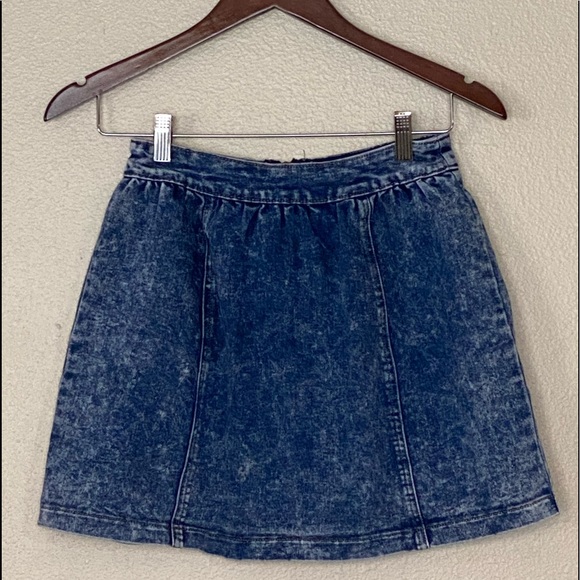 CHOCOLATE | acid wash denim skirt - Picture 2 of 7